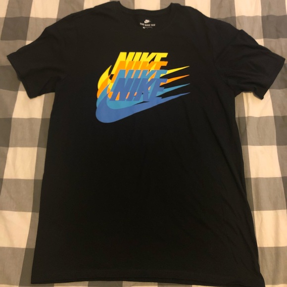 different color nike shirts
